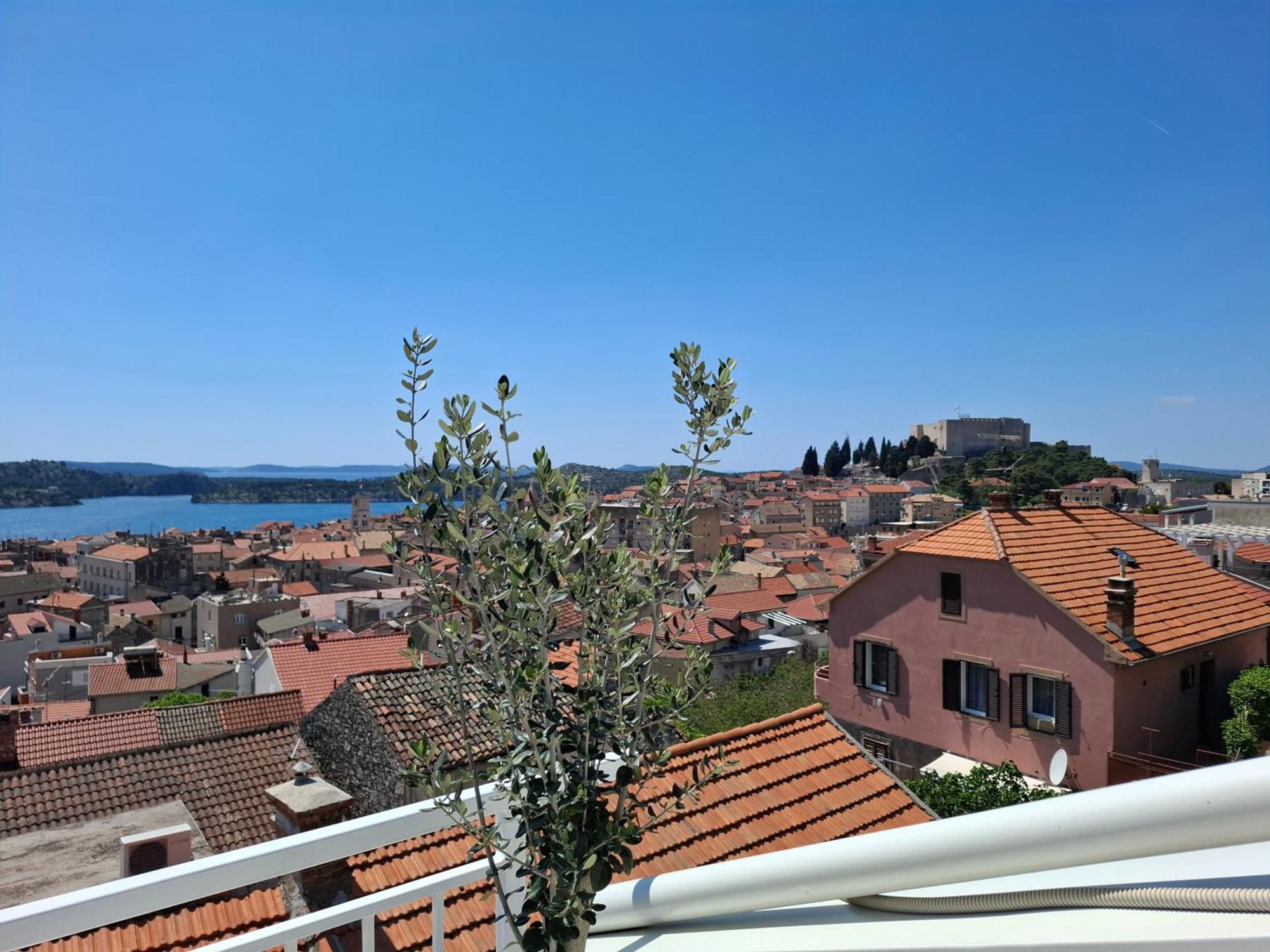 Carla Panorama Apartment Шибеник Экстерьер фото